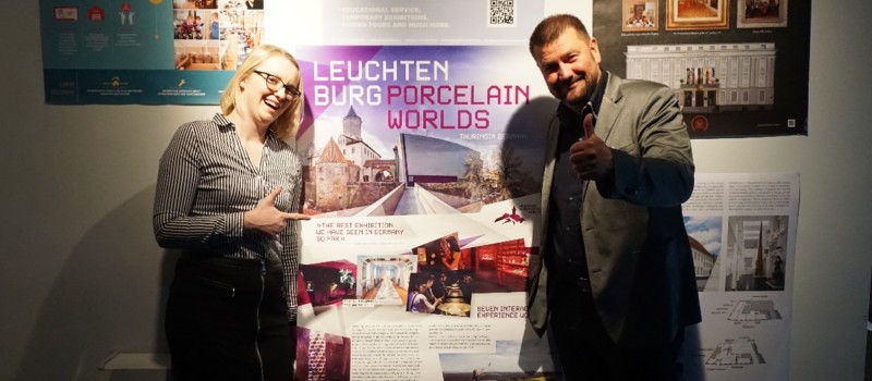 Plakat des Museums Leuchtenburg Mit Museumsmitarbeitern