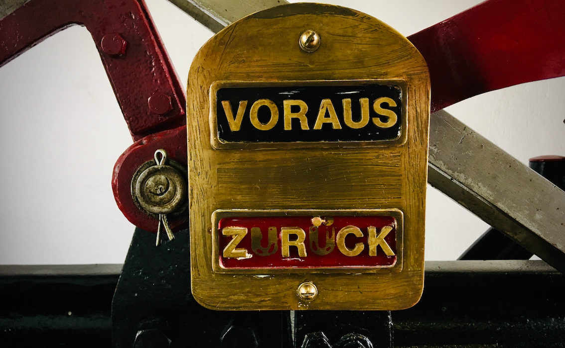 Voraus + Zurück