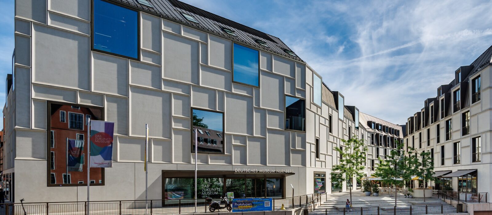 Museumsgebäude / Fassade / Front / Architektur