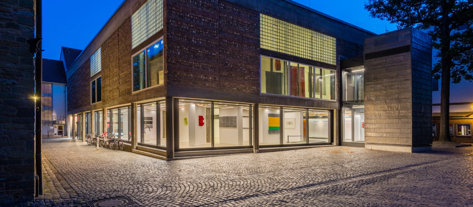 Museumsgebäude / Front / Hausansicht / Fassade